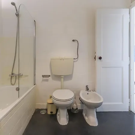 Parlamient River View By Homing *